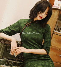 2021 Embroidery Traditional chinese dress for girls women