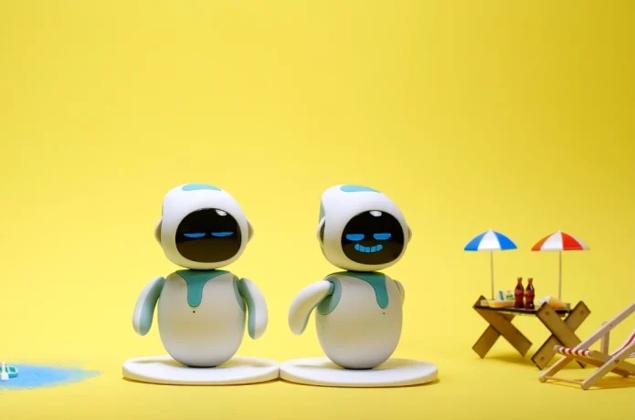 Eilik Your Ultimate Robot Companion for Fun, Laughter, and Lifelike Expressions