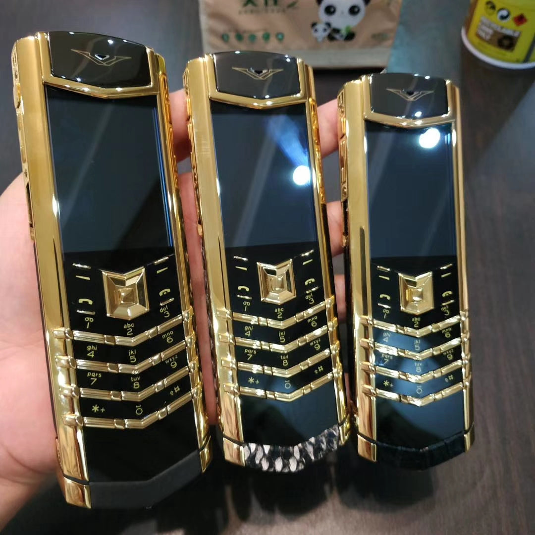 VERTU Signature S Dragon Business Phone Astore in vertu-signature-s-dragon-business-phone-astore-in