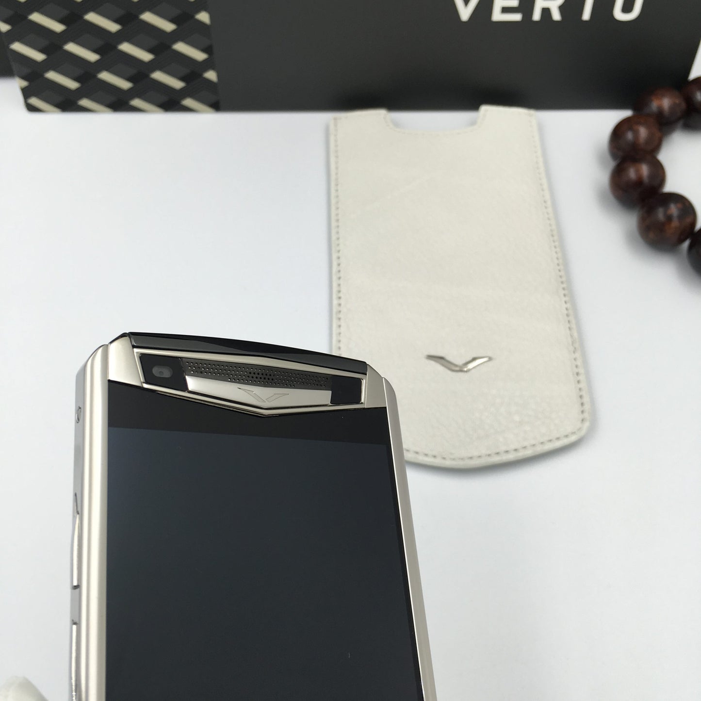 VERTU ASTER P WHITE Silver Calf Hide Dual Sim Card Phone