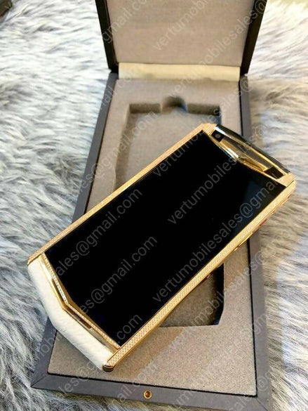 Vertu Aster P White Leather 18ct Rosegold Diamond Edition Mobile Phone