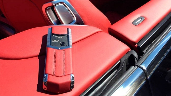 Vertu Signature S Bentley Limited Edition Red Phone
