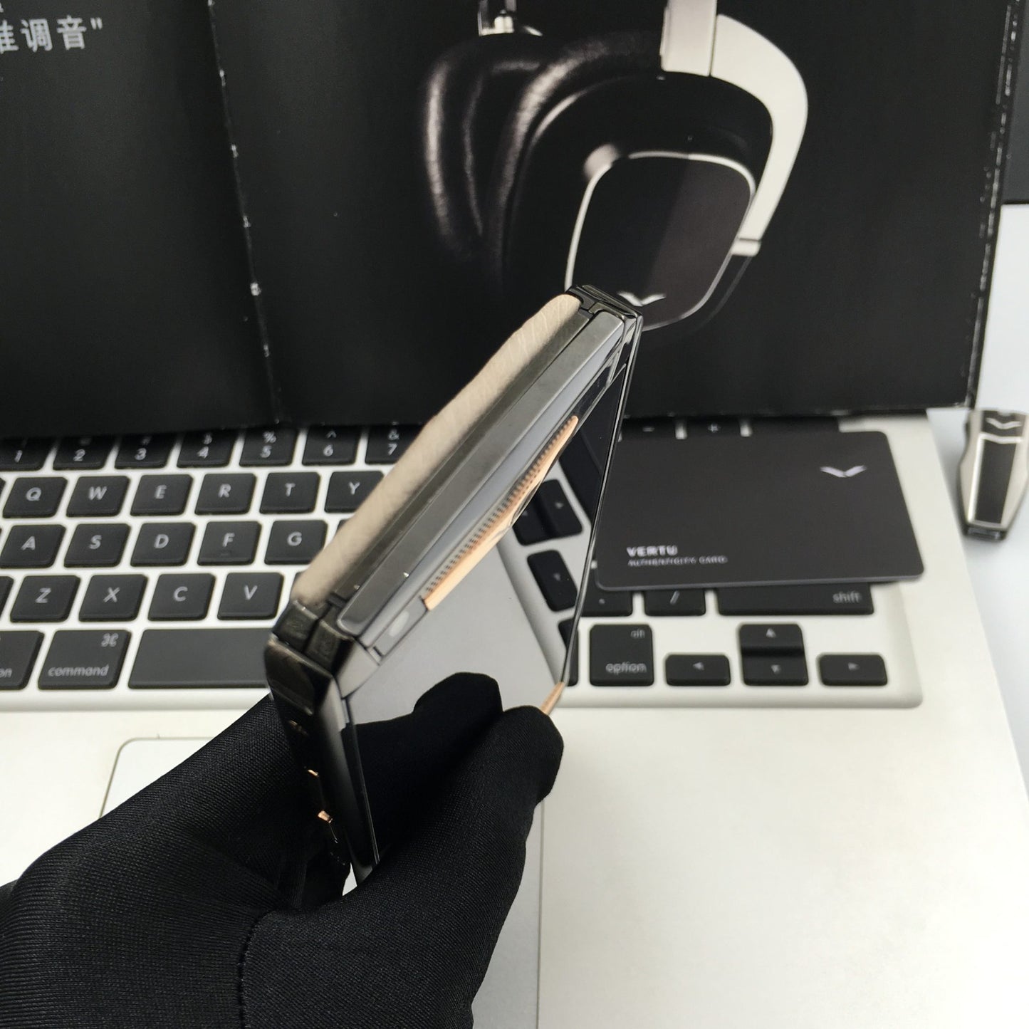 Vertu ASTER P OSTRICH Black Gold Dual Sim Business Luxury Mobile Phone