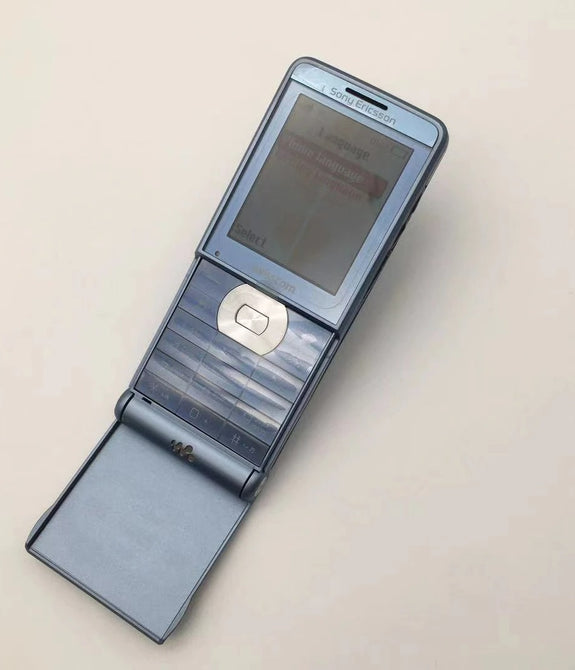 Sony Ericsson W350 Flip phone