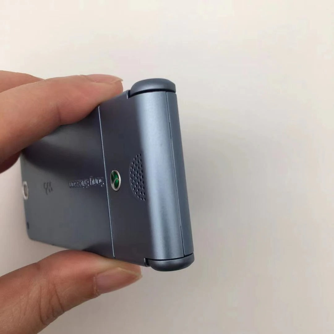 Original Sony Ericsson W350 Flip phone