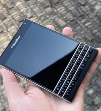 BlackBerry Passport Q30 Original