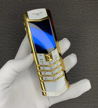 Vertu Signatur e White 18Ct Gold Keypad Model