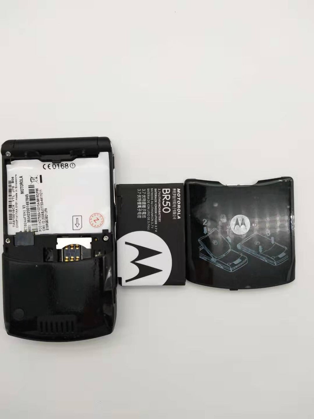 Motorola V3 Razr Flip Mobile phone - astore.in