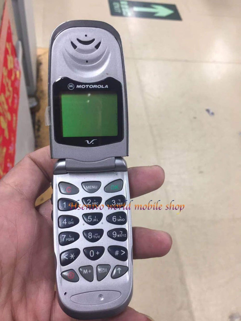 Motorola V8088 Retro Flip Phone
