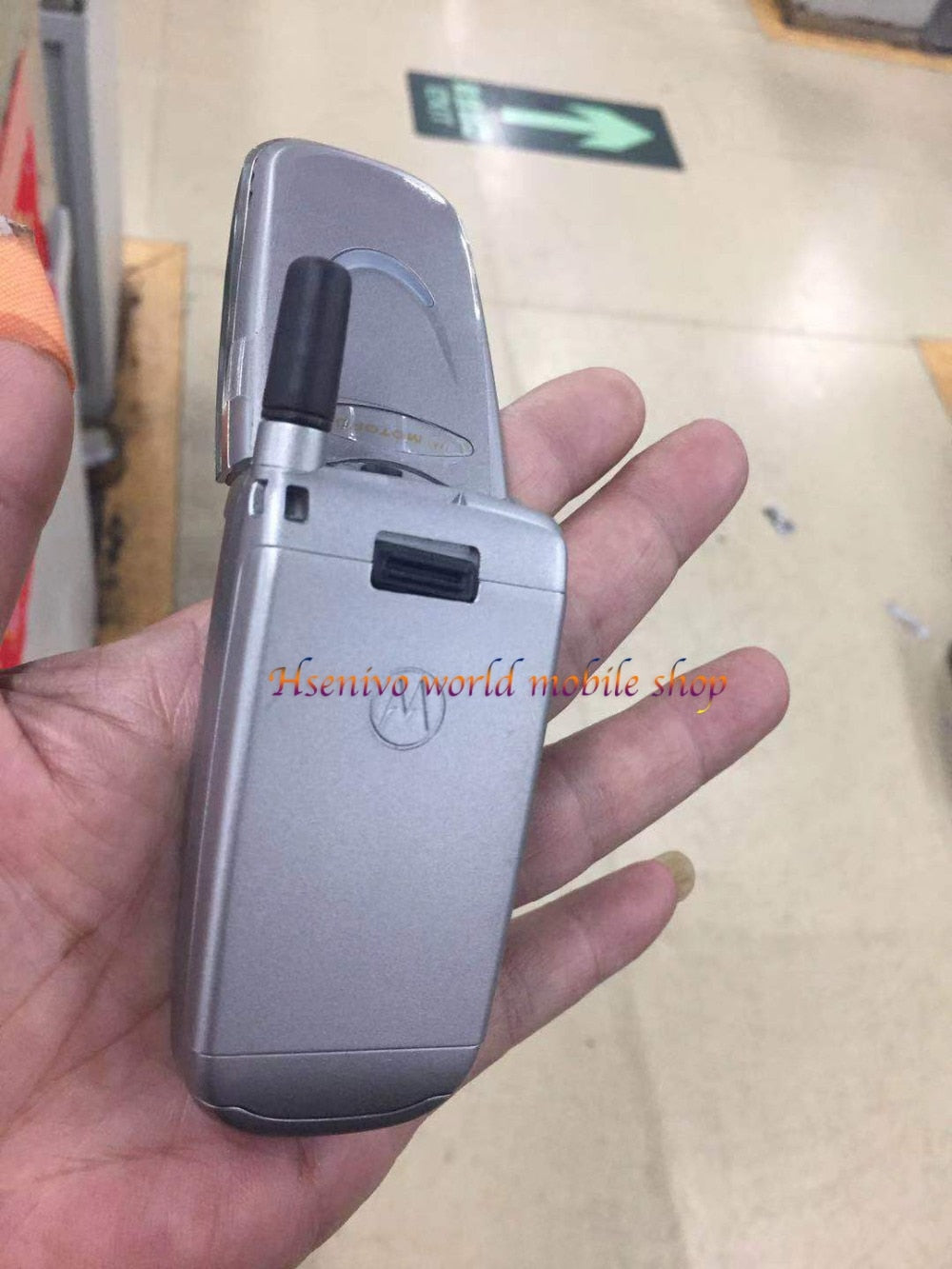 Motorola V8088 Retro Flip Phone